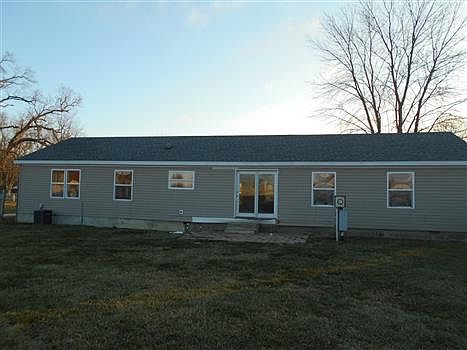 3rd image of 339 Kinnamon Ln