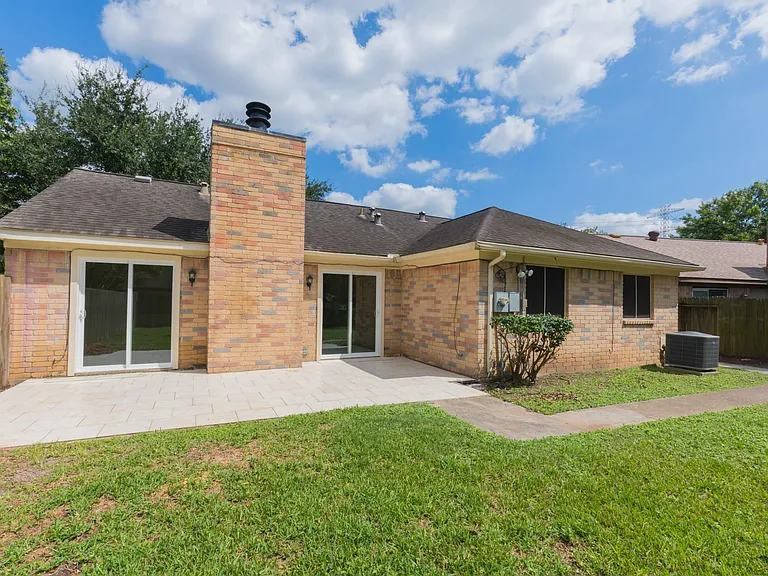 4106 Kitchen Hill Ln — Photo 2