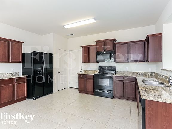 4th image of 115 Houston Pl