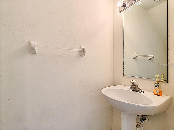 4th image of 2409 Lake Woodberry Cir