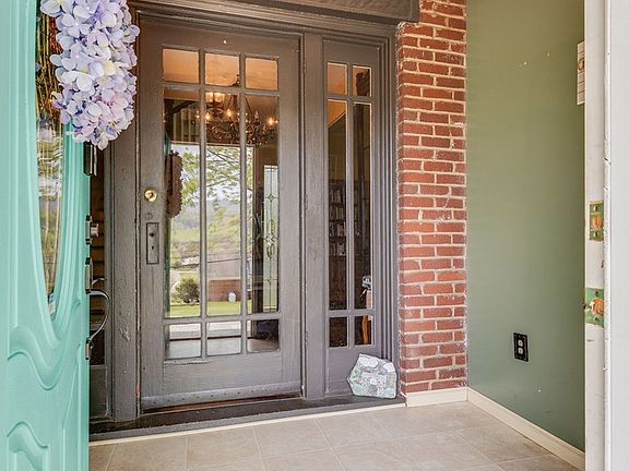 4th image of 140 Old Fincastle Rd