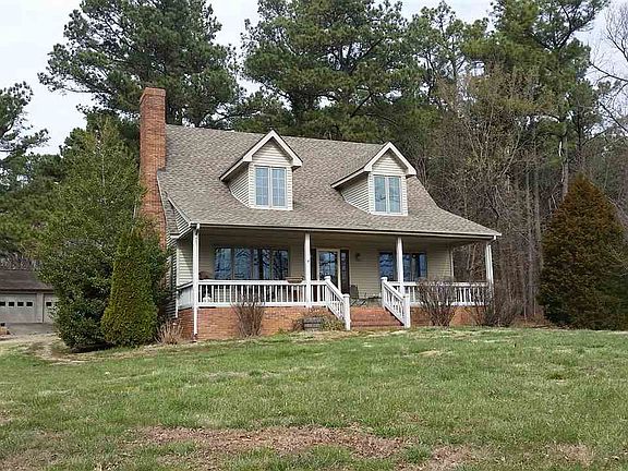 2nd image of 400 Lakeview Dr