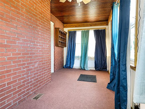 3rd image of 14 Woodrow St