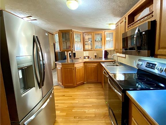 4th image of 1127 Zion Ridge Rd