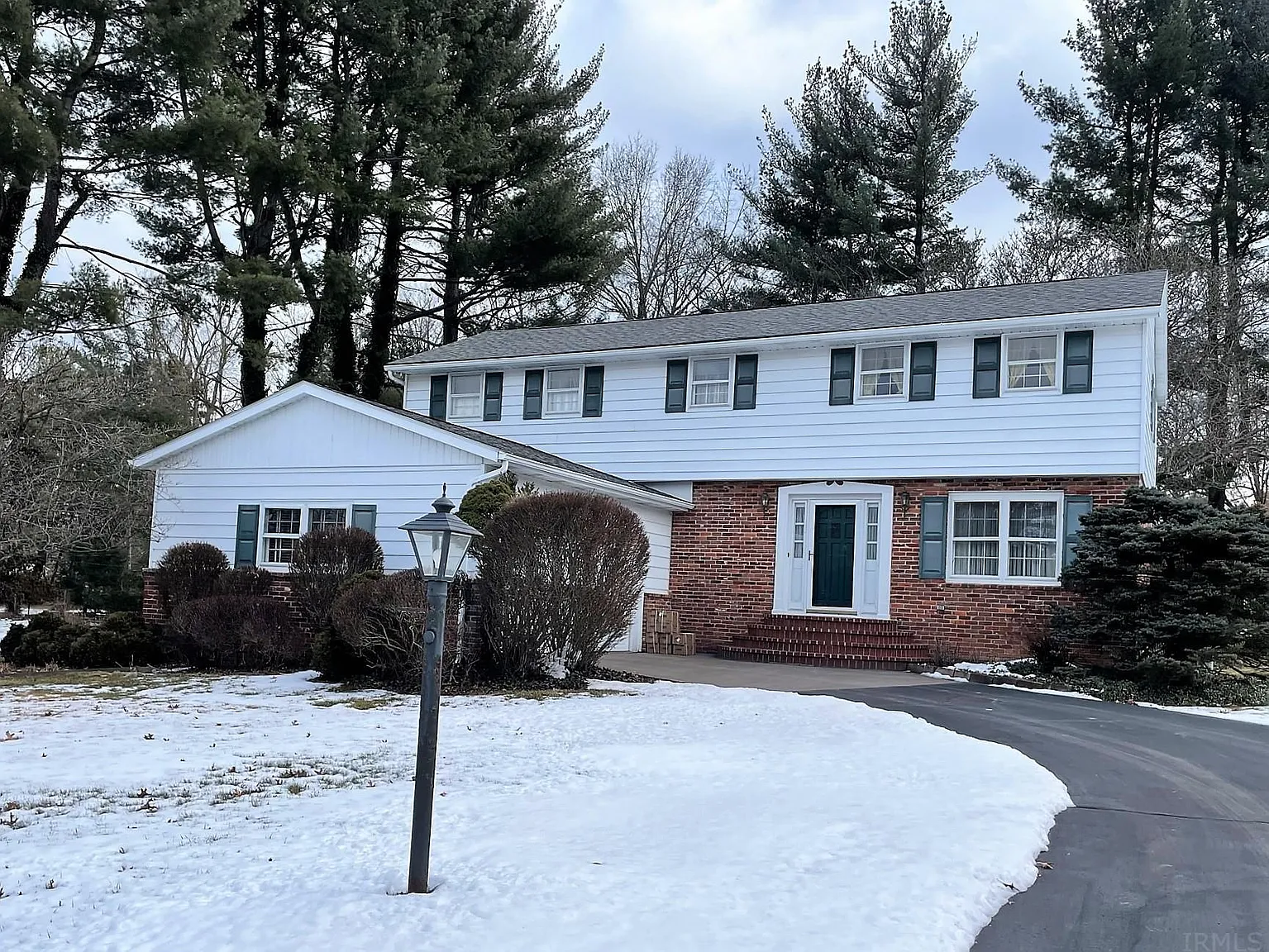 2988 N Bankers Dr photo 1