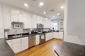 2nd image of 7 Strathmore Rd #2