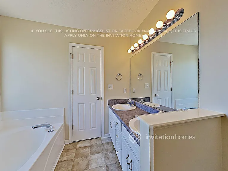 3848 Summer Leigh Ct — Photo 13