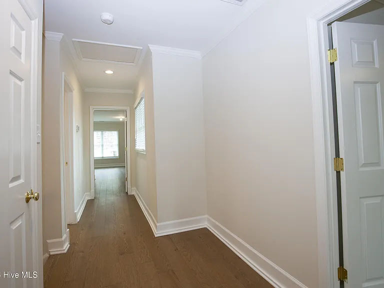 131 Racquet Ln — Photo 26