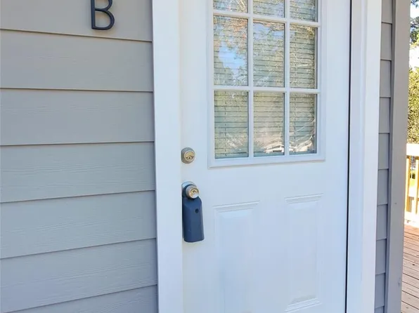 605 Orangewood Dr #B, Conroe, TX 77302