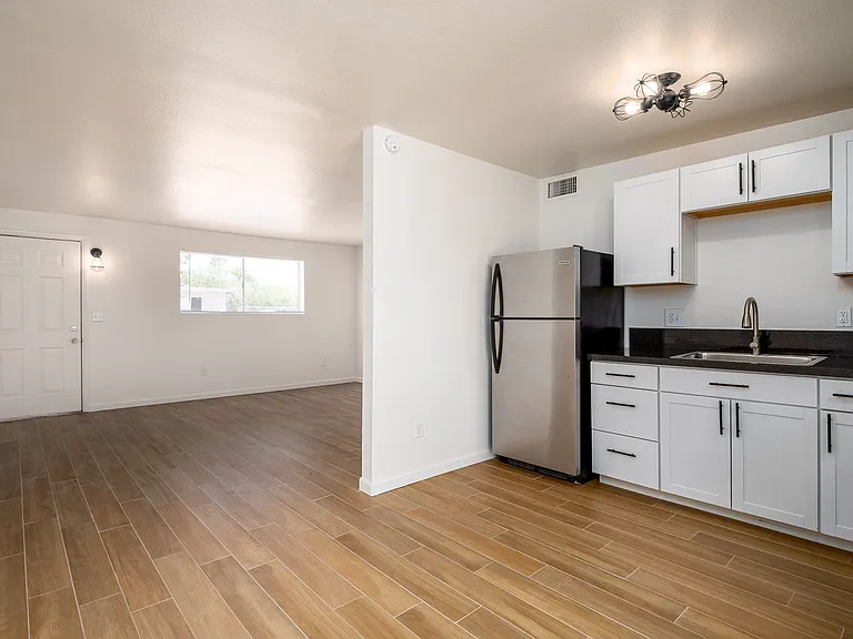 North Central (Stone and Limberlost), 2 bedroom, 1 bath duplexes, large fenced yards with a/c! — Photo 28