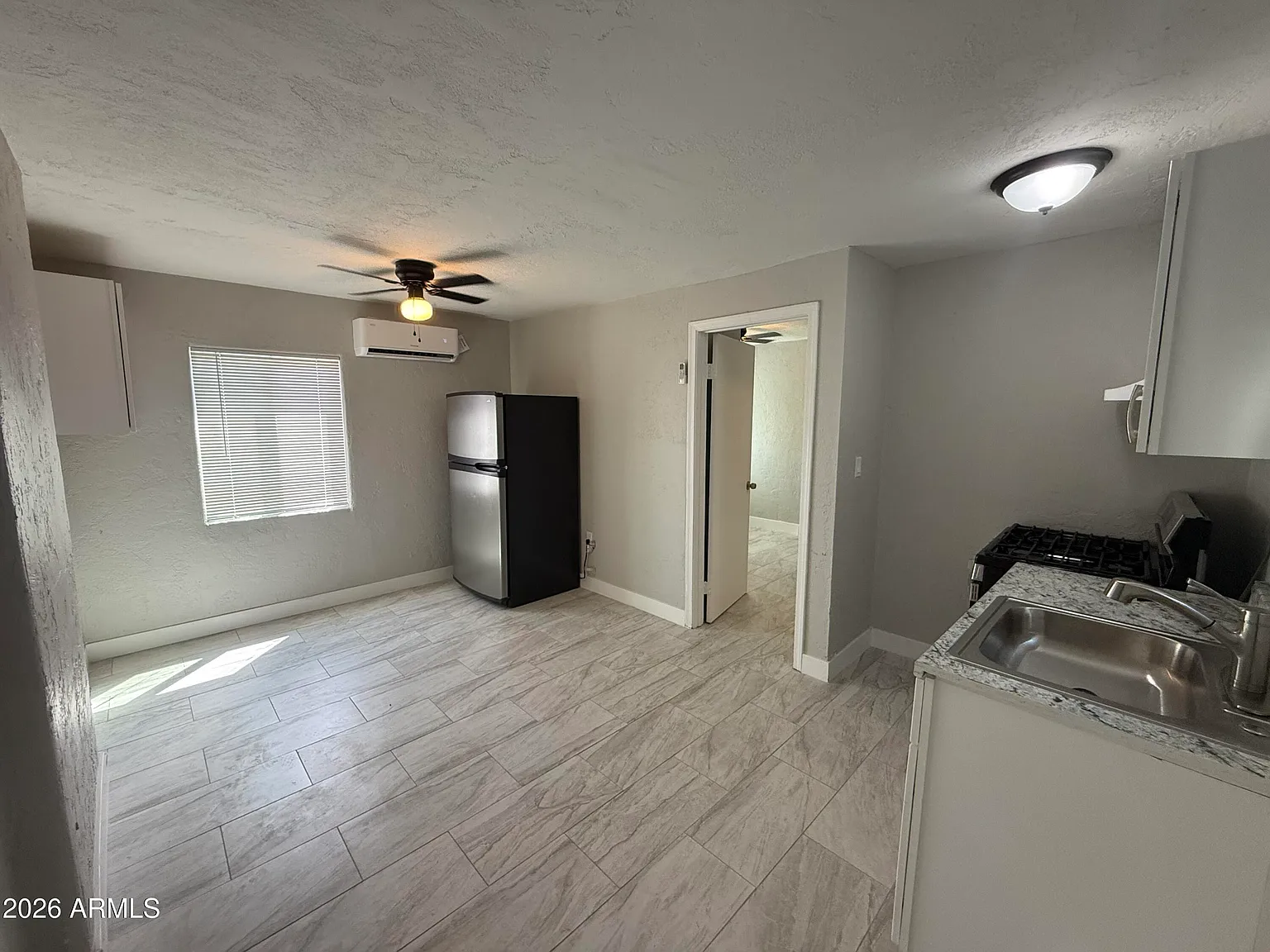 2 bed, 1.0 bath, 500 sqft, $1,300 — Photo 1