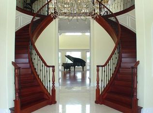 1033 Oakley Dr, Birmingham, AL 35214