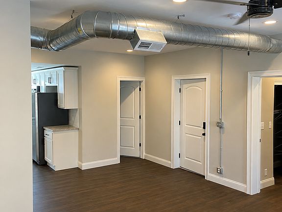 2nd image of 105-111 Main St #2