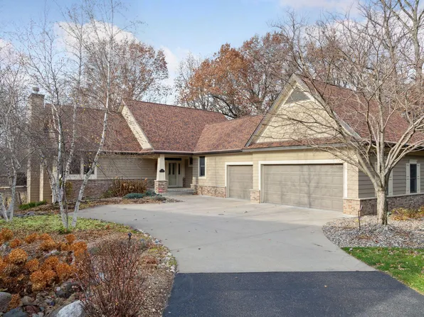 15 Pine Cone Rd, North Oaks, MN 55127
