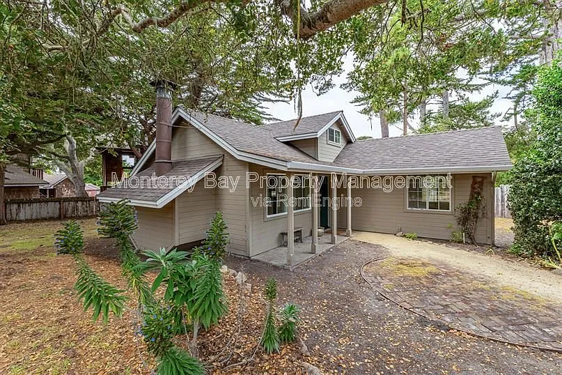 706 Crocker Ave