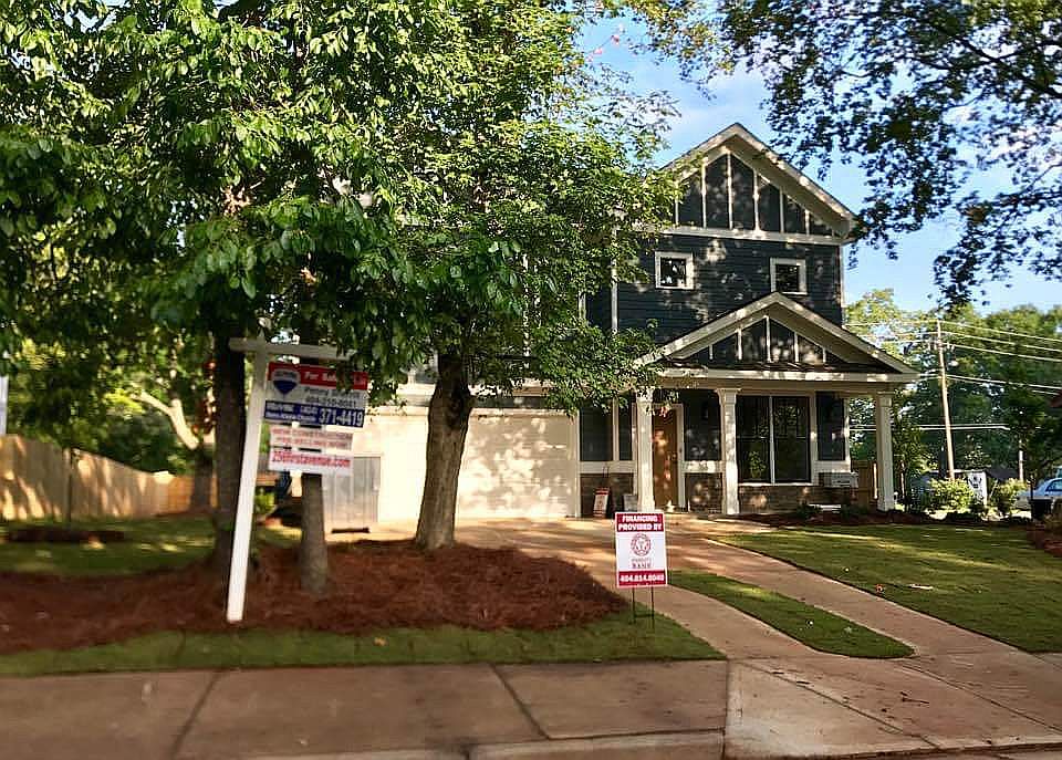 1st image of 256 1st Ave