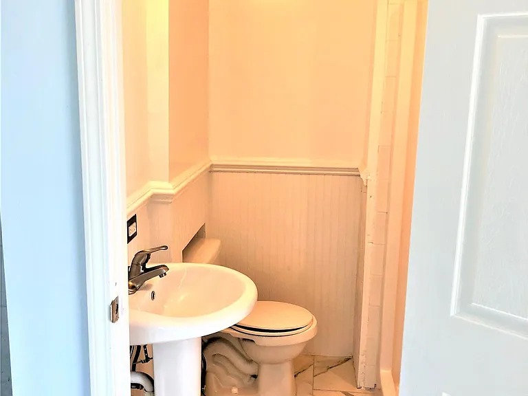 505 Georgia St — Photo 10