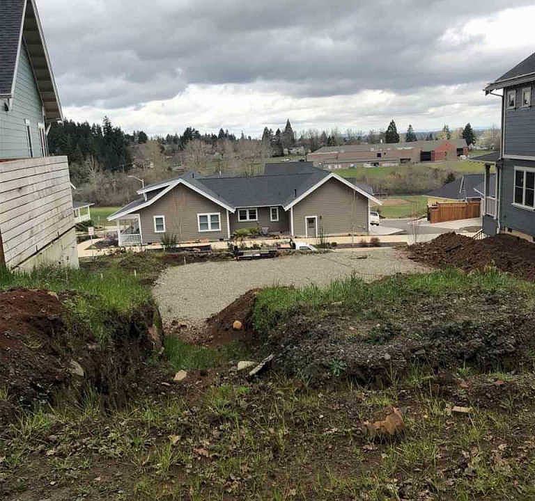 2nd image of 1522 Strong Rd