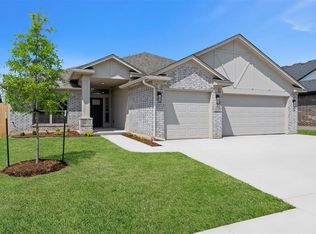 13325 SW 8th St, Yukon, OK 73099