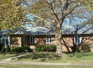 16 Stevens Rd, Edison, NJ 08817