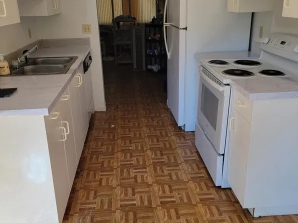 2052 Kings Highway #9, Clearwater, FL 33755