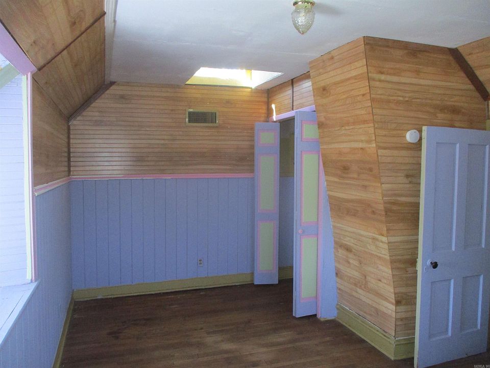 25th image of this home