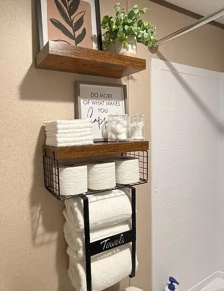 Full Bathroom between bedroom #2 and #3