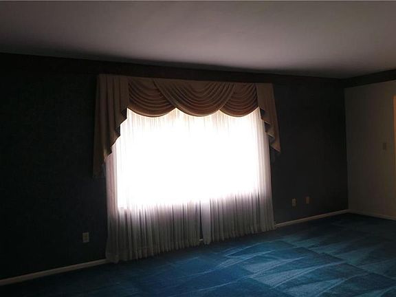 5th image of 3740 W Greenwood Dr
