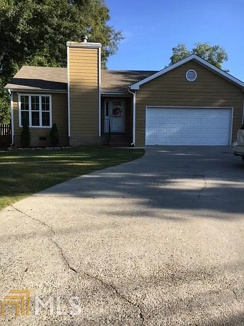 225 Woodlawn Ave photo 1