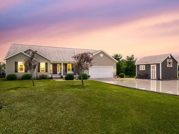 9321 Baker Rd SW, Stoutsville, OH 43154