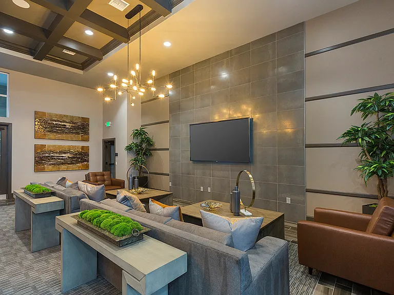 The Overlook at Interquest Apartments — Photo 8