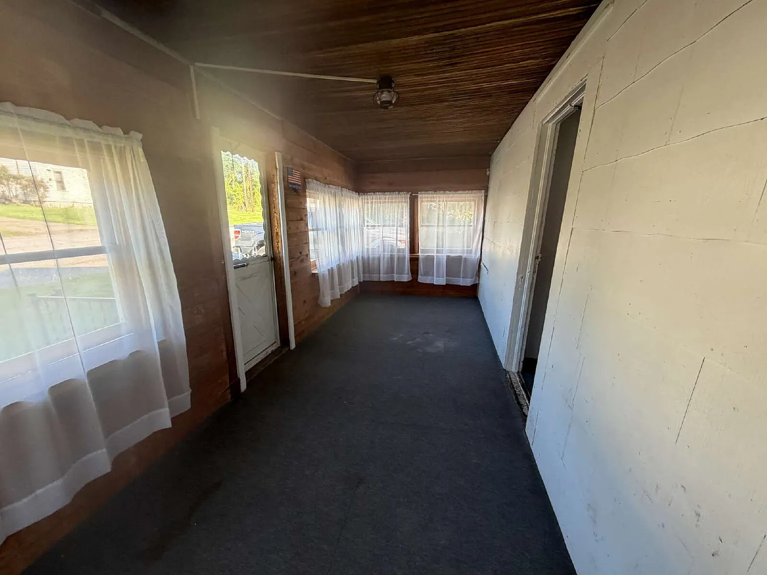 2 bed, $995 — Photo 2