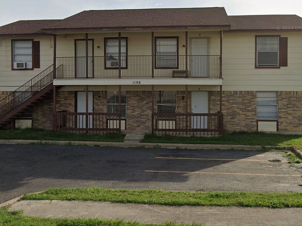 1st image of 1108 Eastside Dr #A