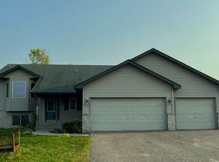 7609 385th St, North Branch, MN 55056