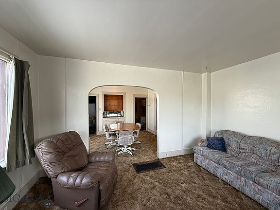 2nd image of 508 W Platinum St