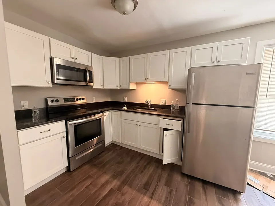 143 Sheffield Ave #5B