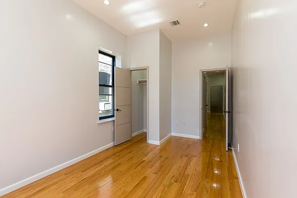Rented by Nooklyn NYC LLC | media 10
