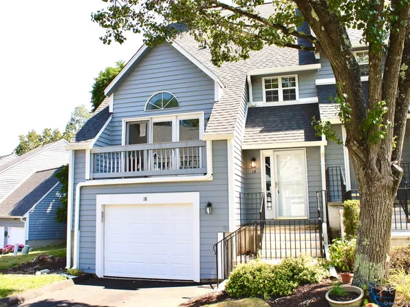 717 Hawley Glen #18, Stratford, CT 06614