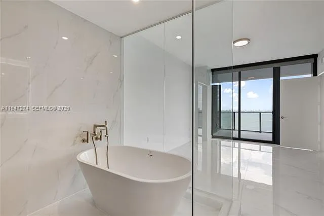 700 NE 24th St #4106 — Photo 26