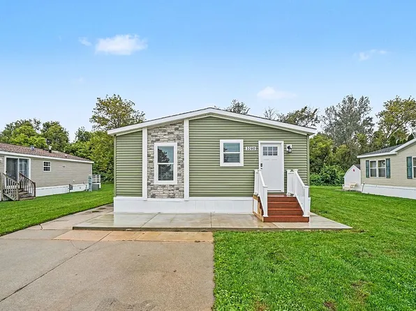 2360 Hillcrest Way, Zeeland, MI 49464