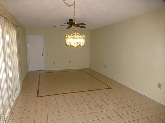 5th image of 10513 W Brookside Dr