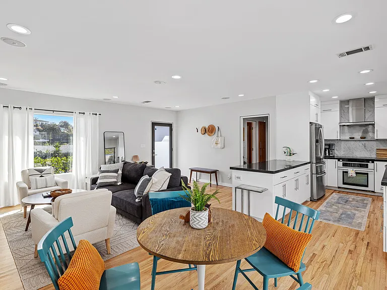 7103 Earldom Ave — Photo 18