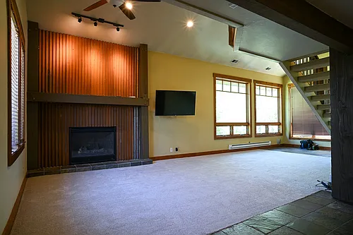 3866 Holiday Curve Dr Photo 1