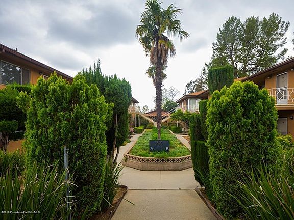 840 E Mendocino St Altadena CA-large-002