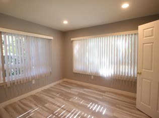 14537 Dickens St #6, Sherman Oaks, CA 91403
