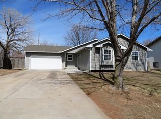 412 E Pecan Ln, Derby, KS 67037