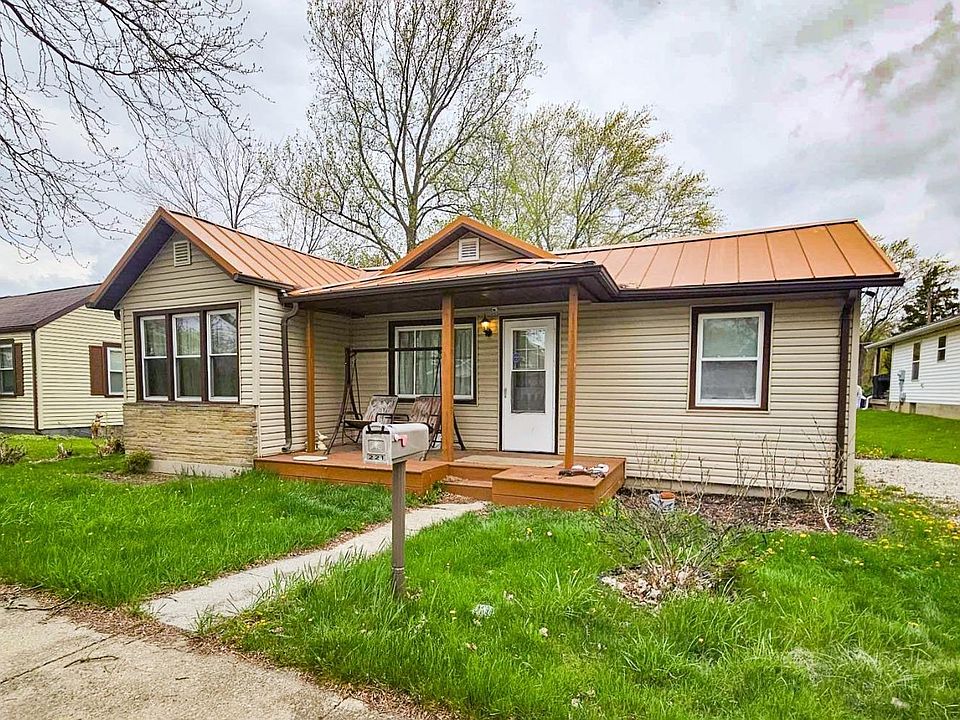 221 Washington St, Willard, OH 44890 Zillow