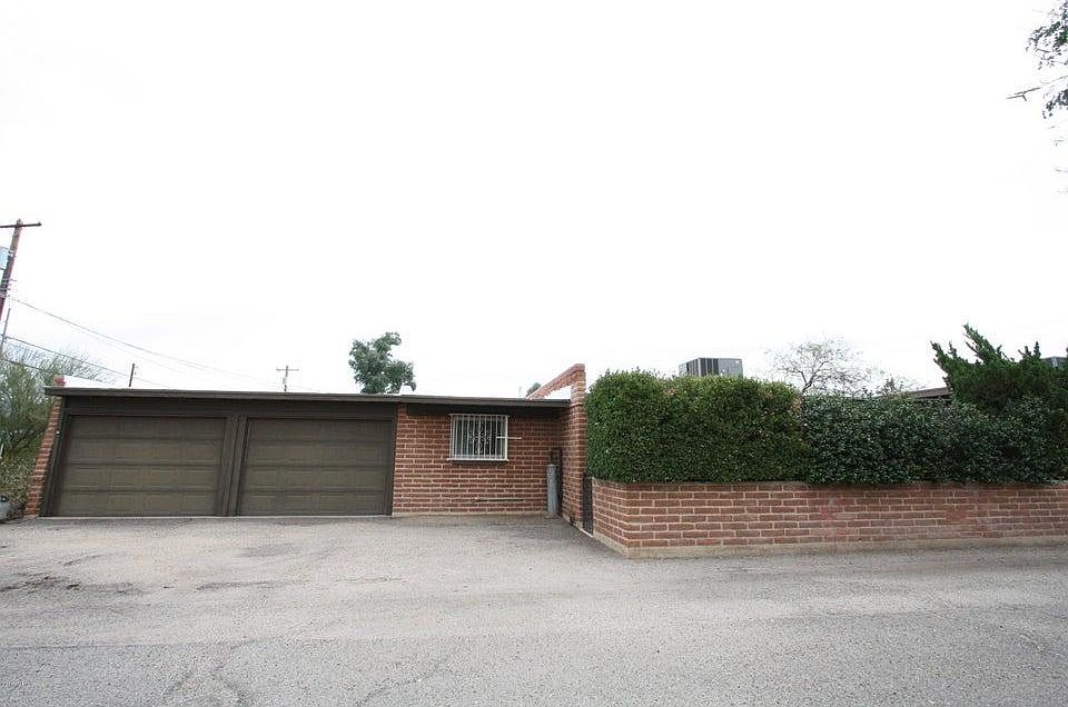 1st image of 3318 E Monte Vista Dr