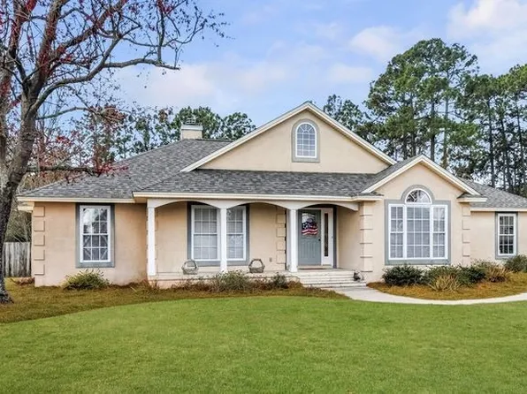 292 Edge Water Dr, Brunswick, GA 31525