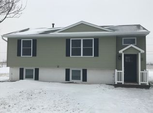 615 W Scott Dr, Blue Grass, IA 52726